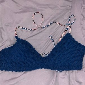 swim top size medium